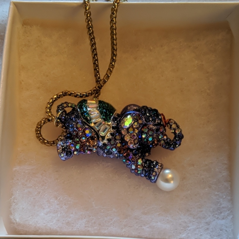 Betsy johnson elephant necklace